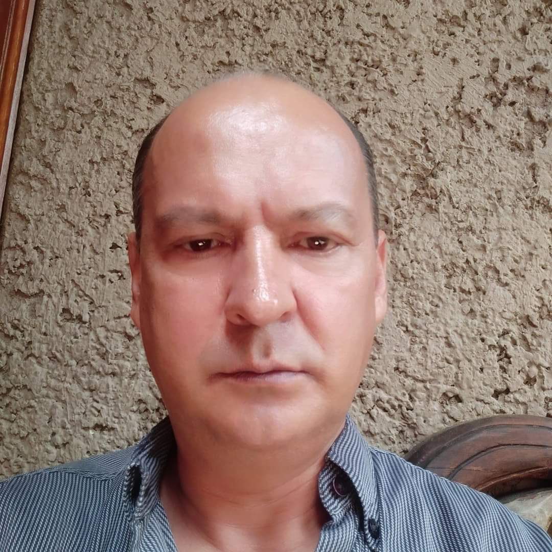 azucenau's tweet photo. #ÚLTIMAHORA | Asesinan al activista social Adolfo Vanderkam cuando salía de cenar de una taquería cerca del Arco de la Calzada, en el centro de León. https://t.co/e9jvzf3sHY