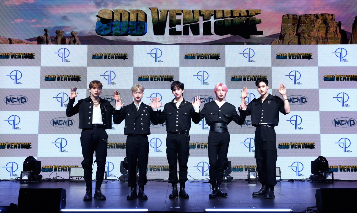 KPOPFAVE_'s tweet photo. [231122] @McndOfficial_ here to bombard the K-pop scene with "#ODD_VENTURE"! Welcome back, #MCND! 🪨🚀 #엠씨엔디 #오드벤처 https://t.co/JcQTQ2BDGF