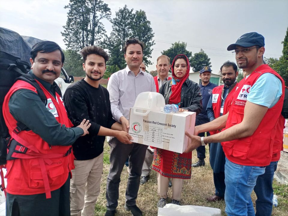 PRC_official's tweet photo. PRCS in collaboration with IFRC successfully organized the #NDRT.

During the training session, volunteers handled challenges securing relief items, navigating community resistance, and documenting complexities, cultural sensitivities, and simulated crisis scenarios. https://t.co/70vB2UIHbu