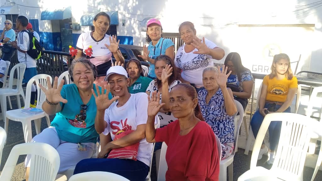 Seré Breve cuando el Clarín de la patria llama , hasta el llanto dé la madre calla, Este 5Dic Vota 5 veces SI
 #Revenga
 <a href="/venezuelatoda_/">Venezuela Toda</a> <a href="/NicolasMaduro/">Nicolás Maduro</a> <a href="/Soykarinacarpio/">Karina Carpio</a> 🙌🏼❤️🇻🇪
@YohaliHc 
<a href="/MervinMaldonad0/">Mervin Maldonado</a> 
<a href="/GobiernoRevenga/">𝑨𝒍𝒄𝒂𝒍𝒅𝒊́𝒂 𝒅𝒆 𝑹𝒆𝒗𝒆𝒏𝒈𝒂</a>