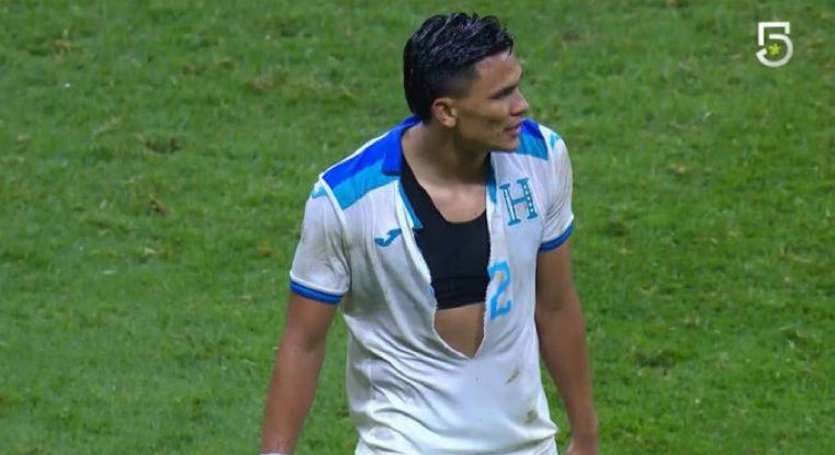 Denil Maldonado
Mi muchacho
Mi guerrero
Sos un enorme jugador.
Te queremos mucho.