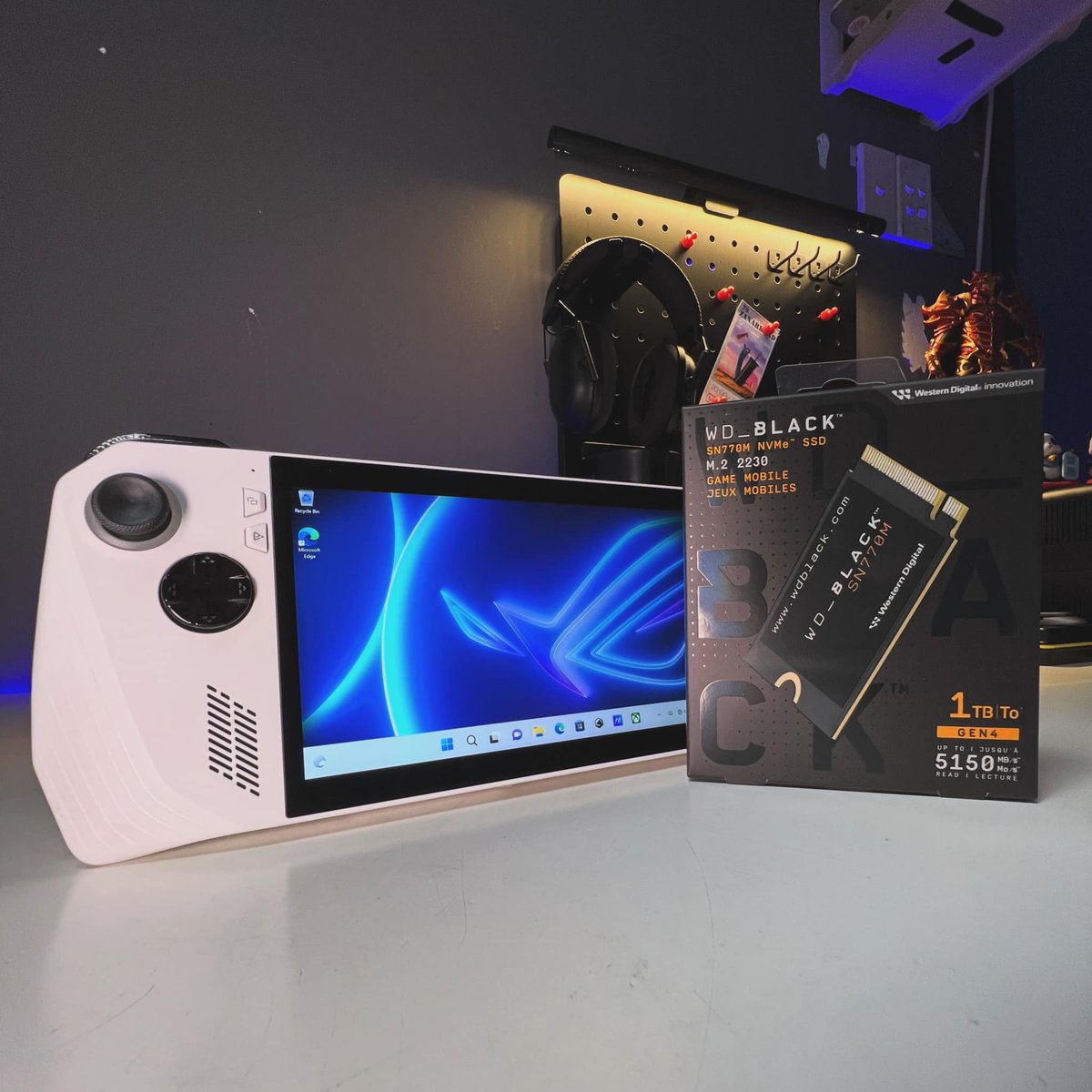 nanimoiidesu2's tweet photo. Level up your ROG Ally gaming with WD SN770 M.2 SSD! 🎮 Compact 2230 form factor, Gen 4 speed, and a price that won't break the bank. 🚀 Elevate your handheld gaming experience! #ROGAlly #WDReview #SN770M https://t.co/p0EmcuSqJS