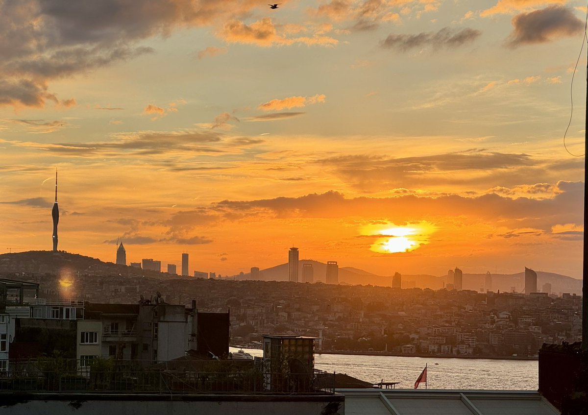 Istanbul mornings… 🌅

#officeview