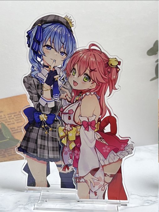 C103çã§ã¯ä»å±ã®å°åº§ã§åäœã®ããã«è·é¢ãè©°ããŠäºã€äžç·ã«é£Ÿãããšã¯ã§ããŸãããã100åã·ã§ããã®ã»ãªã¢ã§å£²ã£ãŠããžã§ã€ã³ãã¹ã¿ã³ãã䜿ãã°
ãã®éã
䞊ã¹ãŠé£Ÿãããšãã§ããŸã
ããããïœ