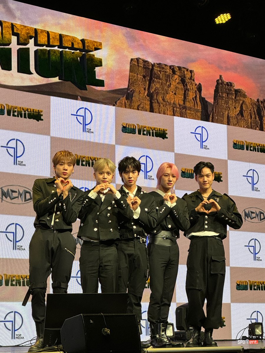 KPOPFAVE_'s tweet photo. [231122] Get ready for The Next Level, GEMs and everyone out there! Here's @McndOfficial_ posing for the press. 🔥 #MCND #엠씨엔디 #castleJ #캐슬제이 #BIC #빅 #MINJAE #민재 #HUIJUN #휘준 #WIN #윈 #ODD_VENTURE #오드벤처 https://t.co/ez2XK47Bbe