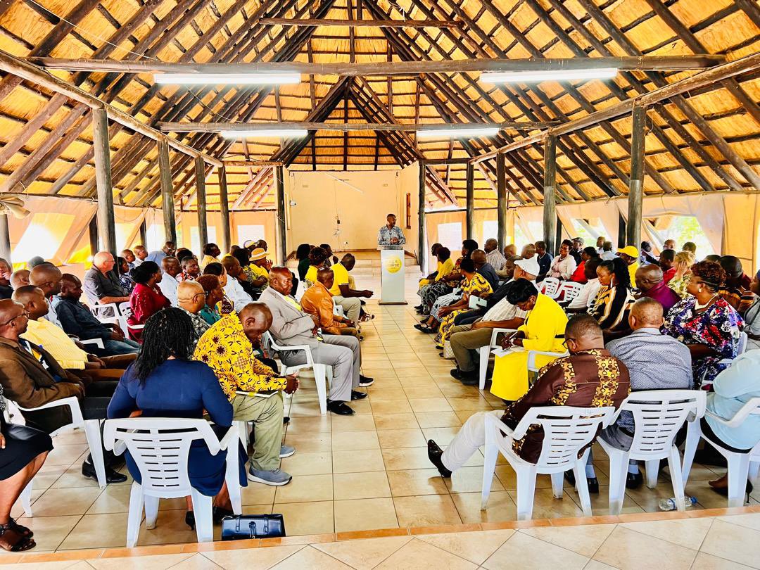 nelsonchamisa's tweet photo. THE CITIZENS SHALL GOVERN..Just had an excellent Citizens National Assembly (CNA) meeting to consider the country and national situation report from all the cluster leaders from across the country. Zimbabwe needs a new Citizens government #ForEveryone https://t.co/l7voTK2RgW