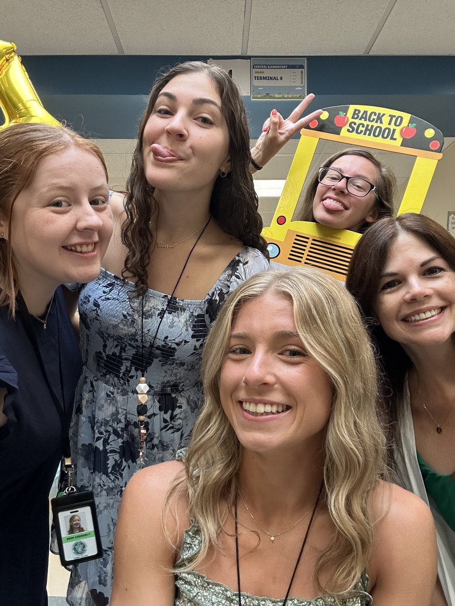 Corina Aresta tweet media