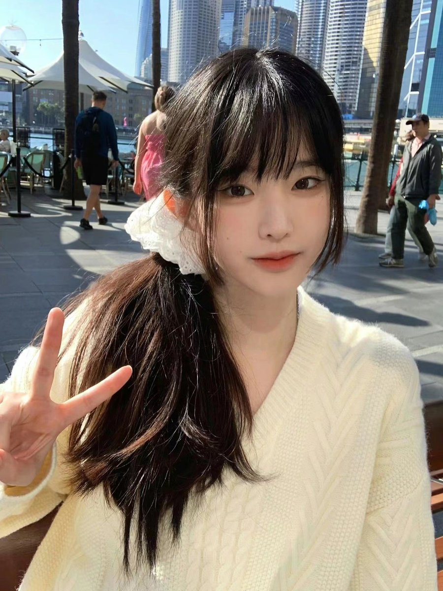 我觉得她像日本人 https://t.co/TKYmbwiLQZ