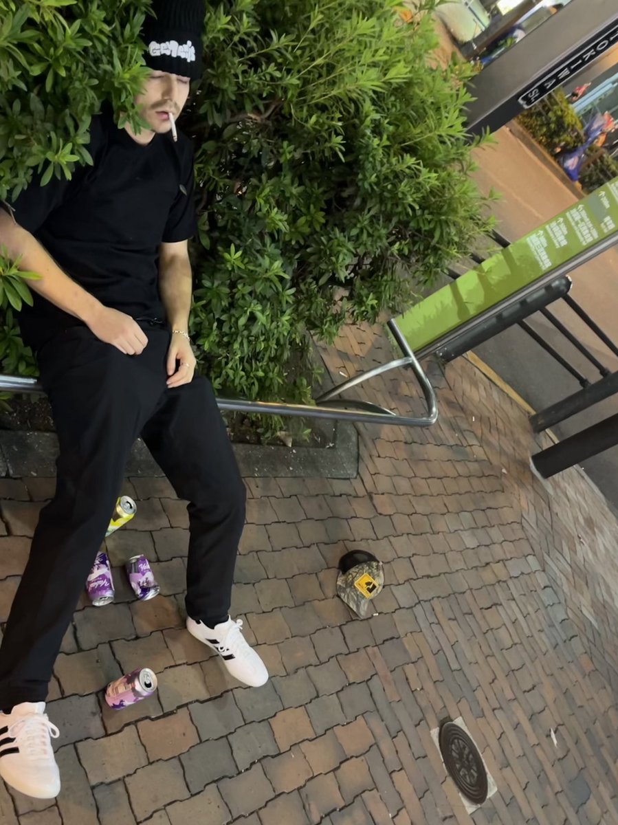 Genesis_y0's tweet image. True adult gamers don’t need sugary hyper-caffeinated energy drinks to game; they want TRUE gamer fuel…

Which is why we are proud to announce that @drinkyabai is Genesis’ Official Alcohol Sponsor🍻🍻🍻

If you like Japanese alcohol, give Yabai! a follow ASAP

#SHIBUYAMELTDOWN…