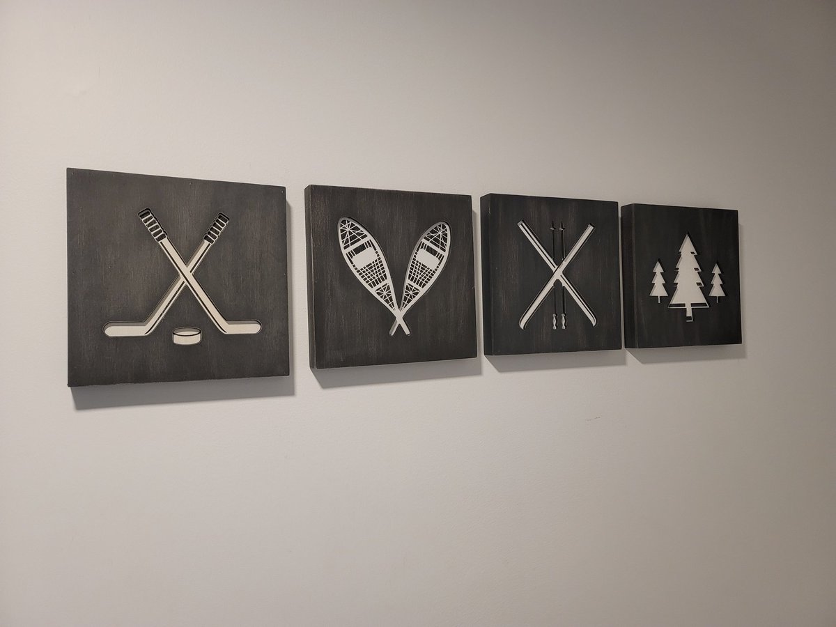 Tis the season...... ❄⛷⛸🏒⛄🌲
#decor #airbnb #superhost #icehockey #canuckseries #guestreviews #shortstays #grandview #thecanuckdropshere #canuck #trees #decor #certificateofexcellence #tripadvisor #muskoka #itsbetterinmuskoka #fairylake #vacationrental #vacationhome