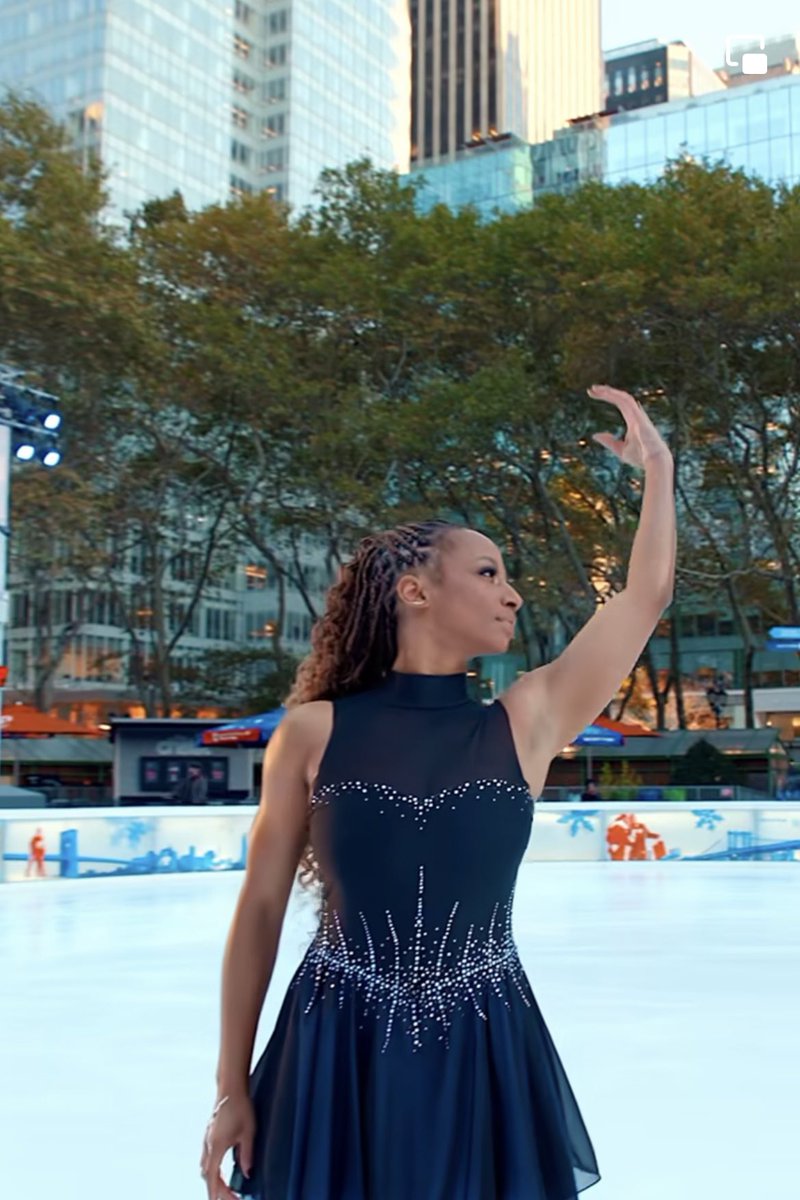 zaynahbear's tweet photo. Y’all know Monique Coleman (from High School Musical) is a figure skater now? She just performed her first solo routine. She looks damn good too! https://t.co/T0oTd0Rk7Q