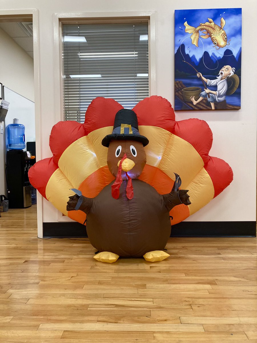 Happy Thanksgiving! 🍁 🦃🍽 May everyone have a wonderful, safe &amp; happy Thanksgiving with all those you love! Our ‘Tomas el Pavo’ wishes that for all too!