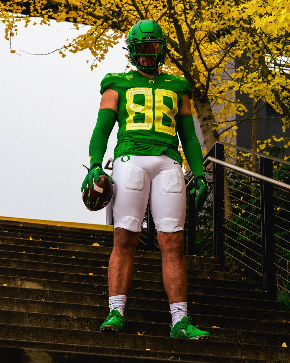 Game 12: 4 Spence 🕸️🦆
Honoring the life of Spencer Webb on his Senior Day #GoDucks #4Spence