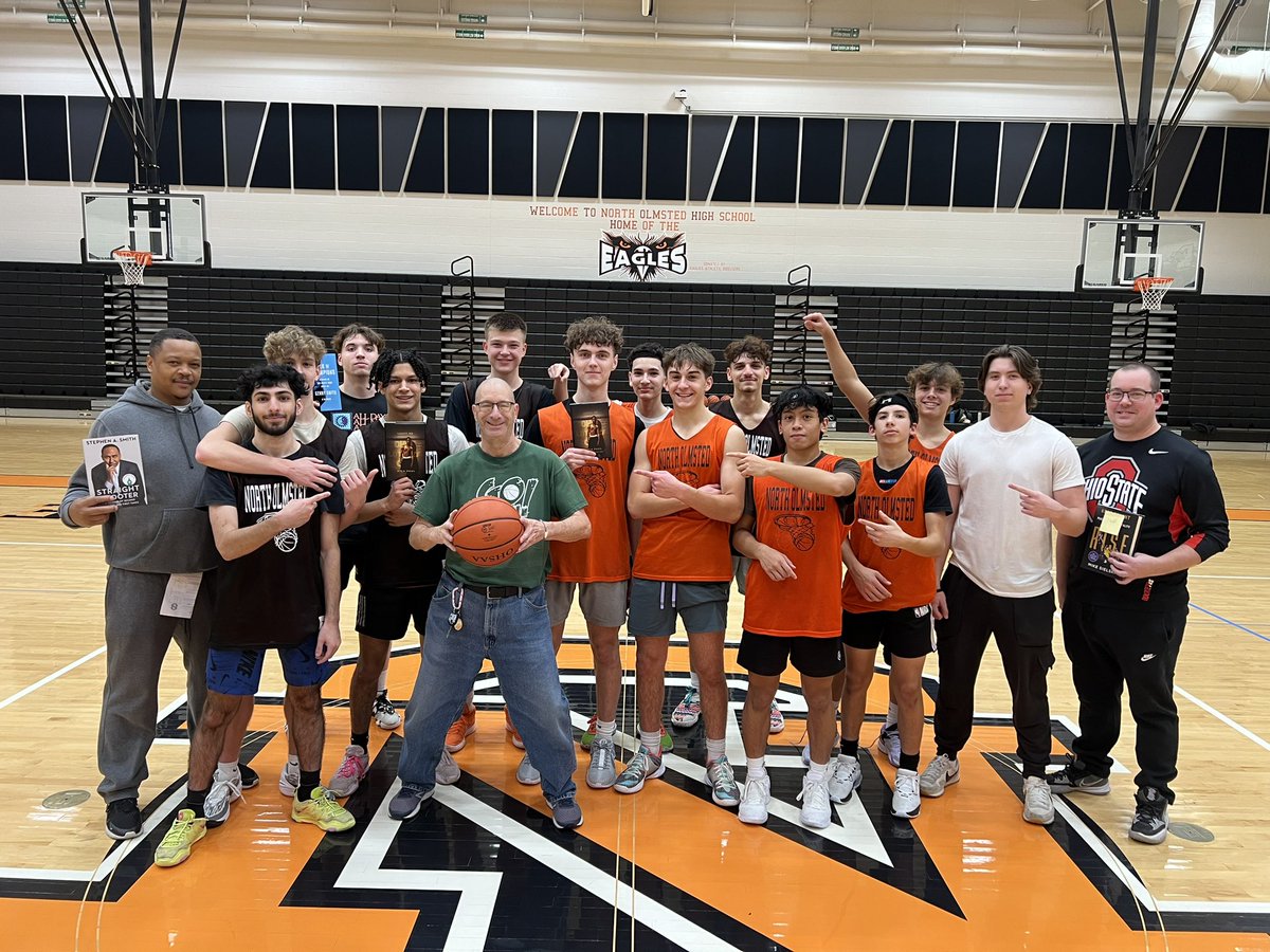 Kyle_Johnson32's tweet photo. Awesome having @MilesCiulla come back today to check out practice! Any eligibility left?! 😂. Also, shout out to Coach Schlosser as he heads down to Florida for the winter. Appreciate all you have done for our team the past year and a half! @JLee8452 @lance_cougars @CuriousCurt34 https://t.co/DM0UDF8rzW