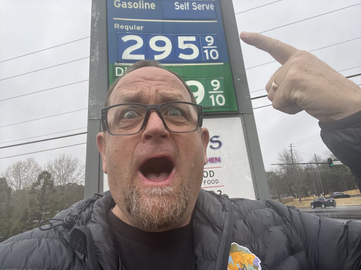 livingasloved's tweet photo. if y’all need fuel… go to atlanta #WereNotInCali https://t.co/A6rNhglsjN