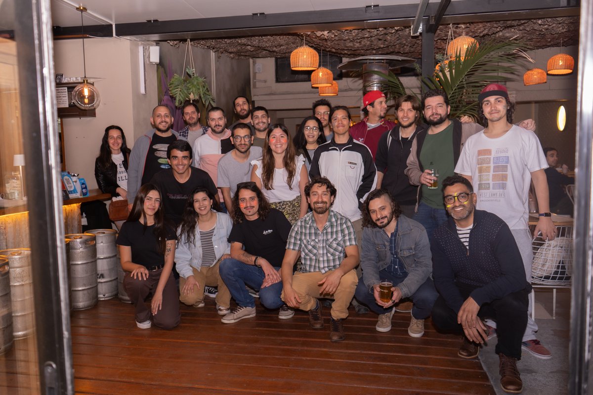 tributechlatam's tweet photo. ¡GRACIAS MONTEVIDEO! 🇺🇾 Así vivimos el Meetup en nuestra ciudad que estuvo repleto de linda gente y buena onda 🤩 Gracias a todos los que se acercaron a compartir este espacio donde mediante birras y algo rico compartimos anécdotas, experiencias y sobre todo conectamos con otros miembros de la comunidad tech local 🙌🏻

¡Un especial agradecimiento a la comunidad de @init_uy por co-organizar este encuentro con nosotros! 🚀