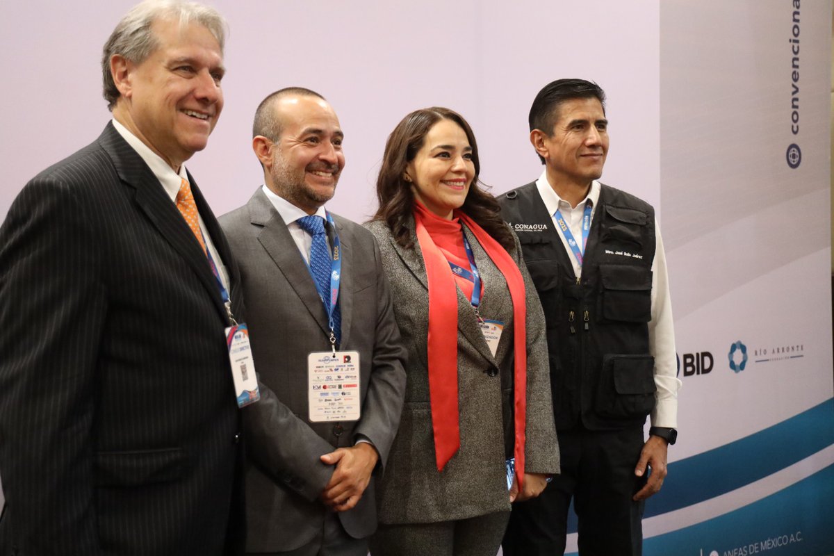 ANEASdeMexico's tweet photo. 1/3
📣📣 Aquí te compartimos algunas de las actividades del primer día de nuestra #ConvencionANEAS2023:

👉Inauguración de la XXXV Edición de la Convención y Expo ANEAS 2023, así como del Encuentro Nacional de Cultura Hídrica. https://t.co/PLbRDQC3ch