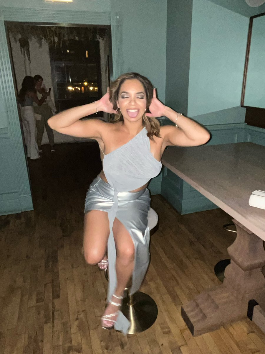 itsa_bella21's tweet photo. Just being you is the flex 🩶 https://t.co/OIQYPBp0GY
