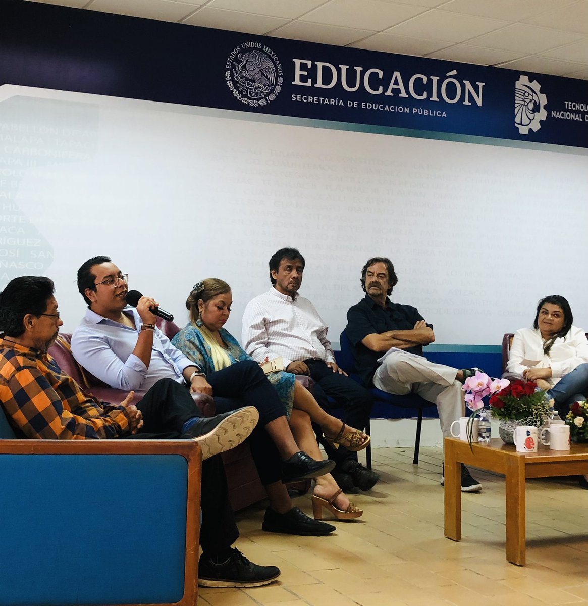 <a href="/mapachestec/">@MAPACHESTec</a> <a href="/omaralpuche/">omar alpuche leal</a> <a href="/ComunidadTecNM/">ComunidadTecNM</a> <a href="/TecNM_MX/">TecNM</a> <a href="/TecNM_Cancun/"><a href="/TecNM_Cancun/">@TecNM_Cancun</a></a> <a href="/Lululatife/">Lulú Latife Cardona Muza</a> <a href="/diana_uan/">Diana Uan</a> <a href="/dafnheed/">Dafnhee del carmen</a> <a href="/nellymercedes5/">Nelly Aguiar</a> <a href="/LiliaAlejandr13/">Lilia López 💓</a> Evento de Hospitalidad dentro del Instituto Tecnológico de Cancún 
 #Conversatorio de #InterculturizaciónEducativaYHospitalidad impartida en la <a href="/ComunidadTecNM/">ComunidadTecNM</a> del <a href="/TecNM_MX/">TecNM</a> @TecNM_Cancun por la #LicenciaturaEnAdministración de la especialidad de #Turismo #educación