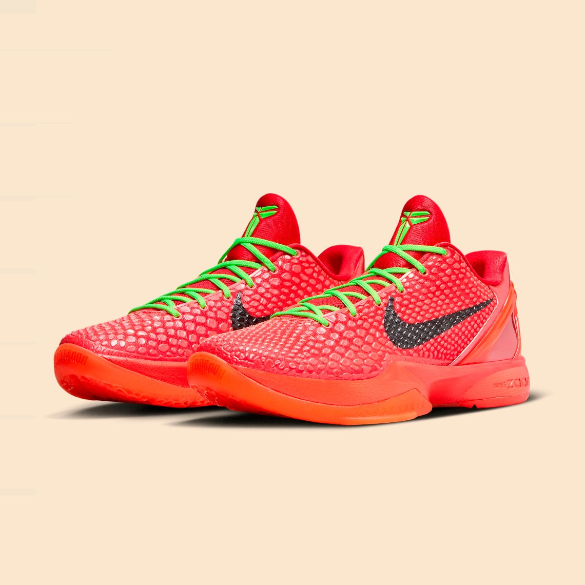 SneakerNews's tweet photo. 🚨OFFICIAL IMAGES🚨 Nike Kobe 6 Protro "Reverse Grinch" 🎄 https://t.co/5wNLwZWGHz