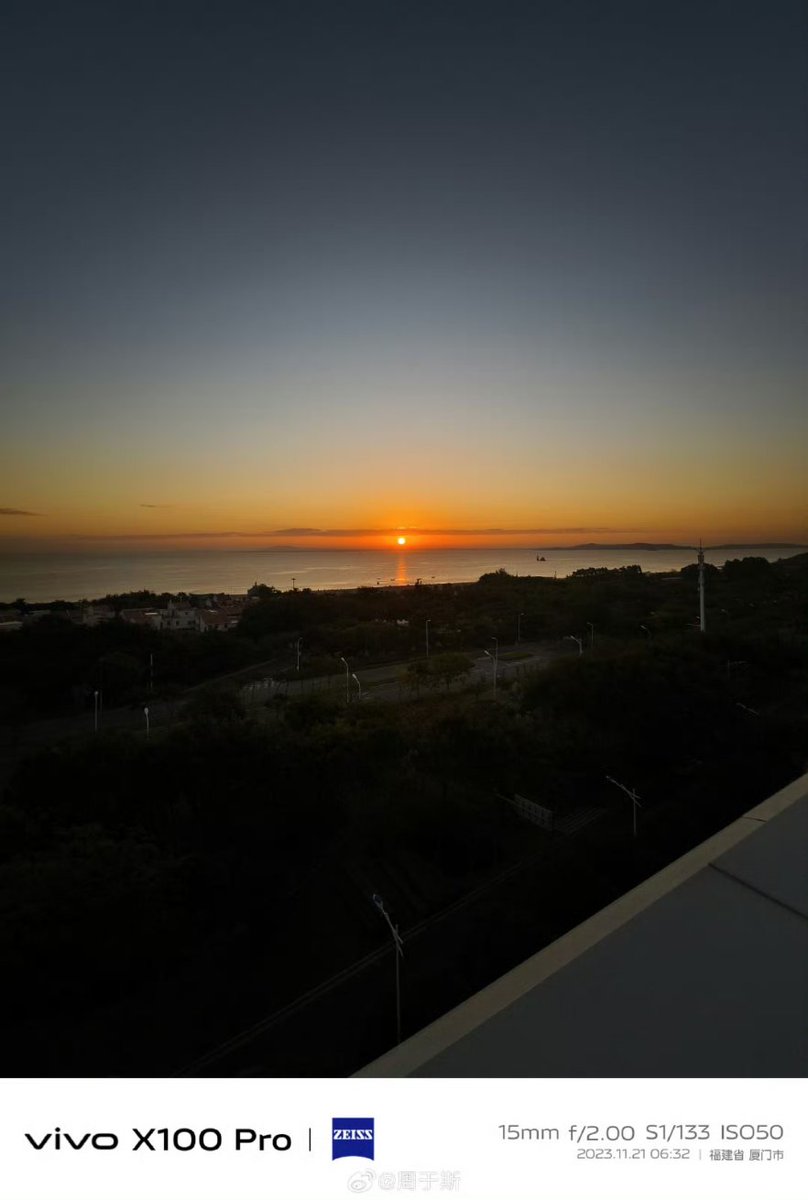 fabrizio_degni's tweet photo. If you want to go #romantic 😅 the #VIVOX100Pro seems the perfect allied ✌️The quality of the shots for #sunset and #sunrise times go over the expectation 😏
I did many times with the #X90ProPlus hair alike but the quality is really another.
https://t.co/u18UeS9DHH
@vivo_europe https://t.co/zL8Ee0msNr