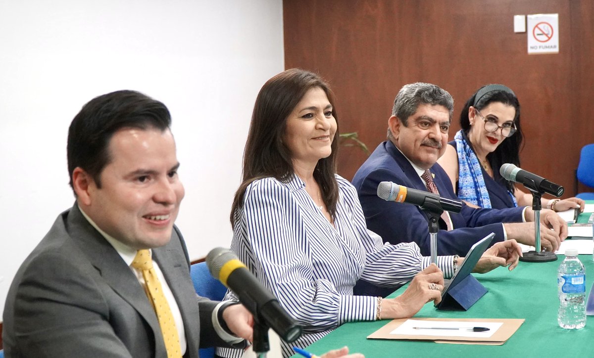 Nora_Ruvalcaba's tweet photo. Felicito a la familia @CONALEP_Mex por los logros alcanzados. En materia de #EducaciónDual continúan a la cabeza con el mayor número de estudiantes duales; también han incrementado su matrícula a nivel nacional y han abrazado e implementado las estrategias y ejes prioritarios de la Subsecretaría de Educación Media Superior. En los desafíos por venir, mucho éxito, segura estoy tendrán resultados muy positivos.💥👏🏽✅