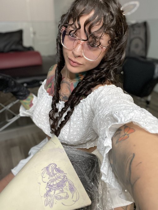your favorite tattoo apprentice 🥸💖! https://t.co/yZSWT2plcK