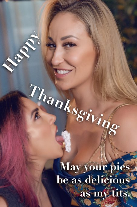 Which greeting card are you going to show your family at dinner?  💕 : @jelenajensen  📸 : @DeanCapture