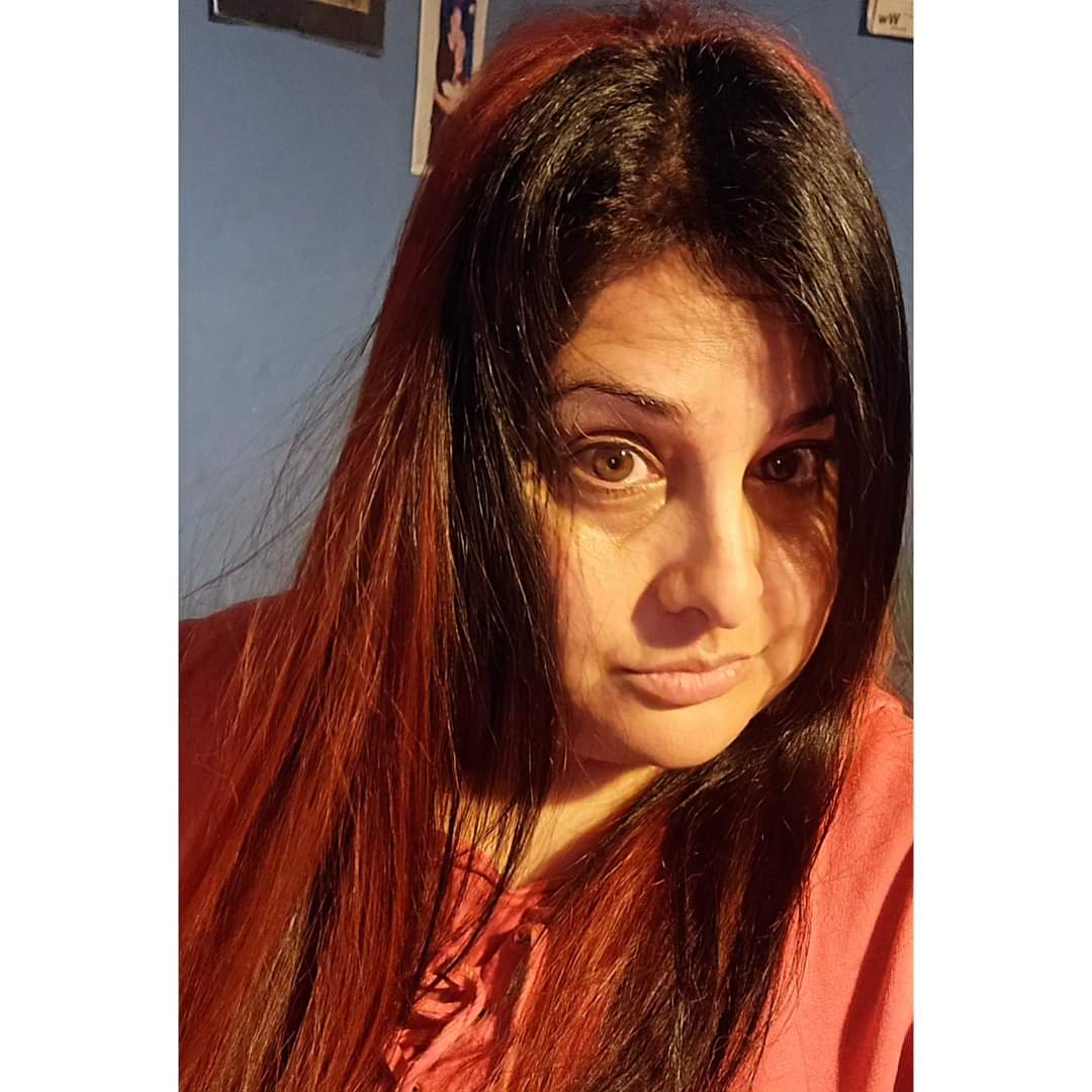 mdawgckidmzfit's tweet image. #newhair #longlayers #vshape #length #red &amp;amp; #black #tookoffyearsgettingridofmygray #nomakeup #straighened looking #healthy..of course i had to #bleach it..and i almost #shaved the back..but  i #remembered I'm not 15 anymore and it's not the #90s..lol..now i need to pack 4 #Oregon