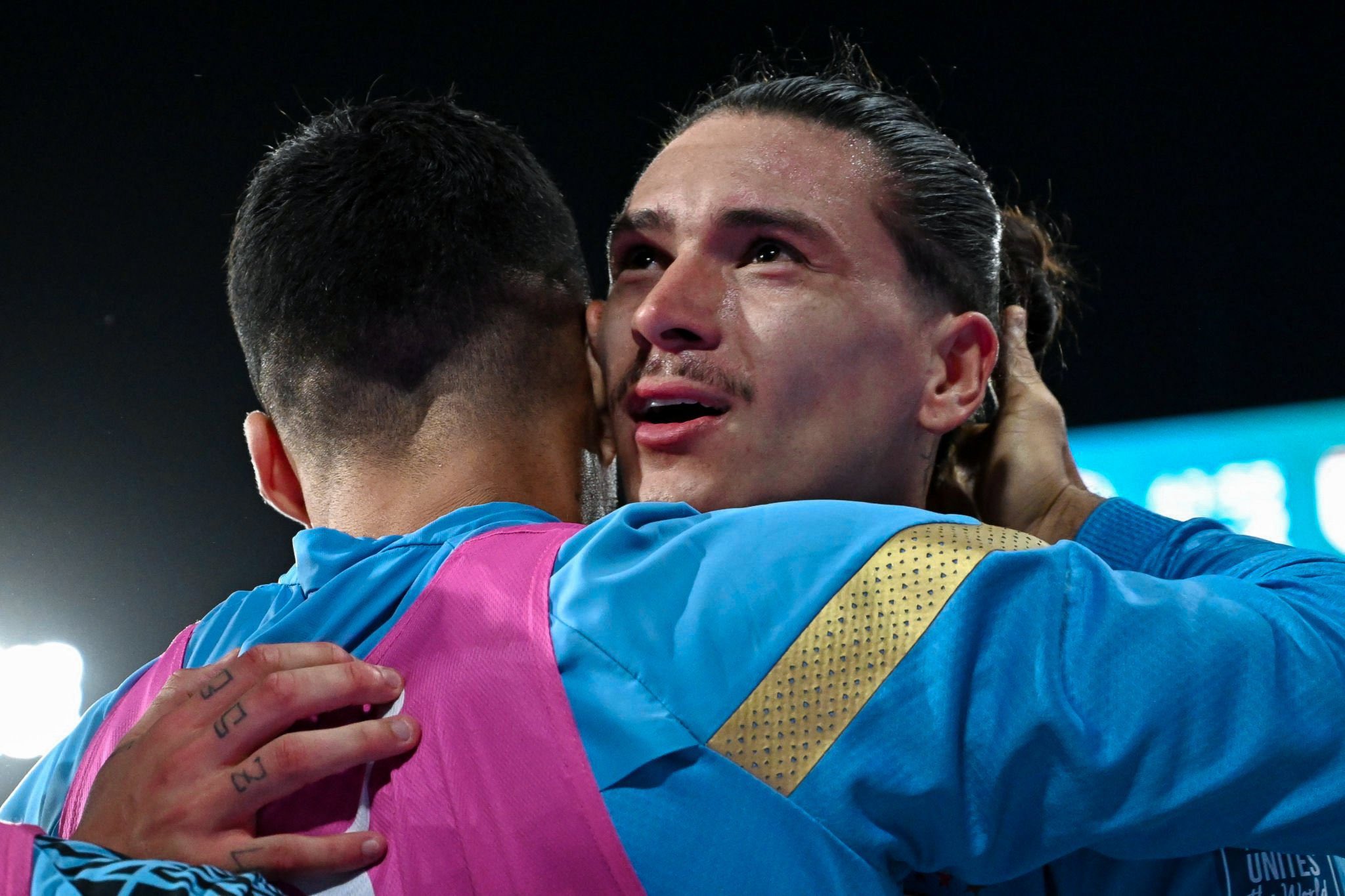 'CEDE THRONE' Luis Suarez and Darwin Nunez share funny moment after