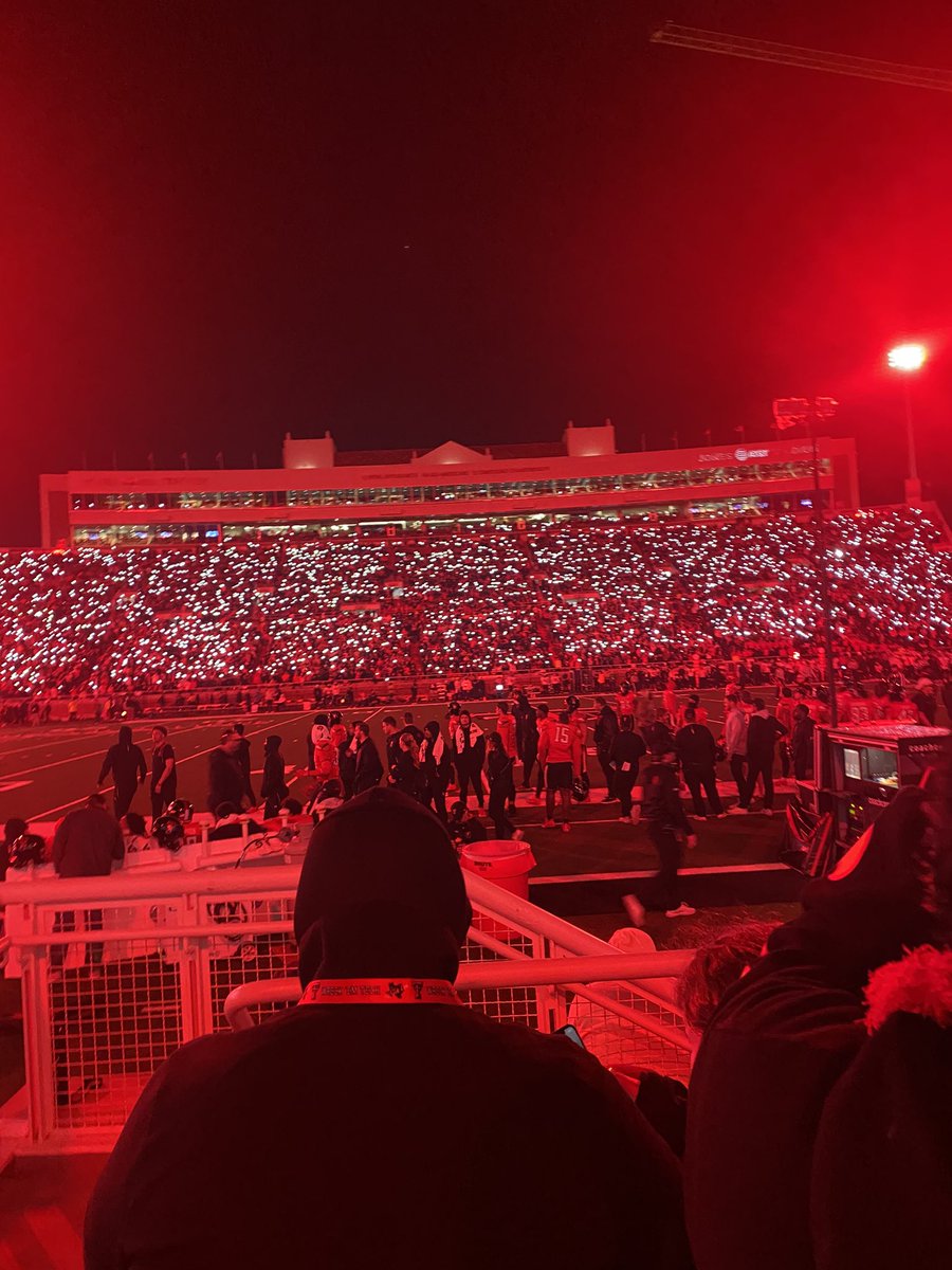 RScurlark's tweet photo. Thank you Texas Tech for the amazing experience!  Not only was it senior night, but also got the win and are going bowling!  @JoeyMcGuireTTU  @CoachJGlenn @CoachTMiller18 @CoachChadJ https://t.co/DN45n0wRwe