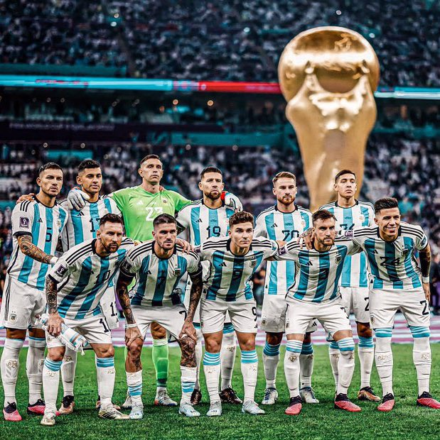 Volve10Riquelme's tweet photo. Golpazo de los campeones del mundo a Brasil en el maracaná

Le quitamos el invicto histórico, simplemente Argentina 🇦🇷🚬🚬🚬