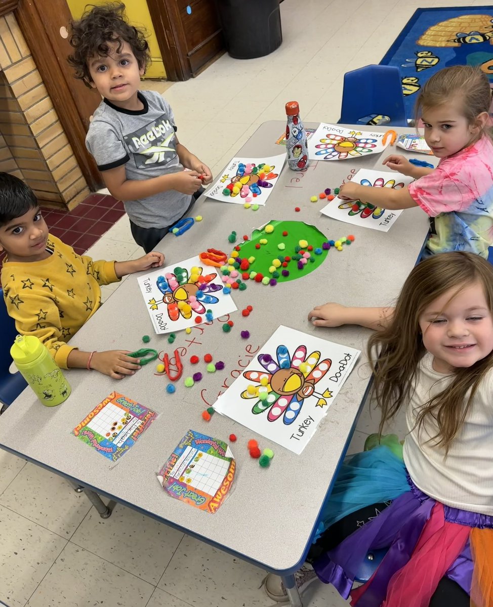 MrsCowenPSS's tweet image. We had so much engaging in hands-on Thanksgiving Themed Math/Science activities. Turkey Color Matching, Sweet Potatoe Pie Counting, Turkey Color Sorting & Investigating “Turkey Feathers.” 🦃🧡 #makelearningfun @polk_street #WeareFranklinSquare