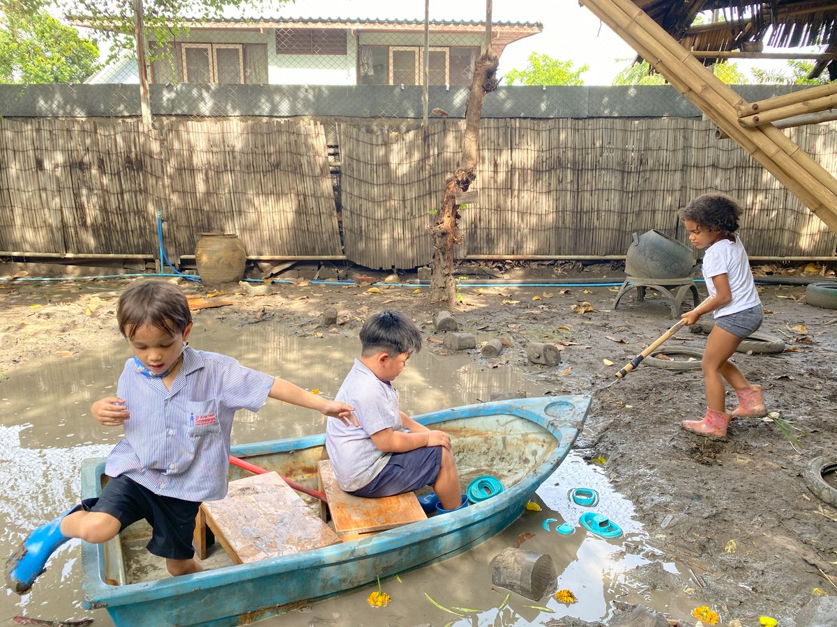 sassamakee's tweet photo. Outdoor play is an important part of our learning at Samakee. Look at our healthy, adventurous, curious learners at our wonderful Samakee Farm! #aweandwonder #samakee #standrewssamakee #outdoorplay #fun #EarlyYearsoutdoors #Inspired https://t.co/WXISpfWDhm