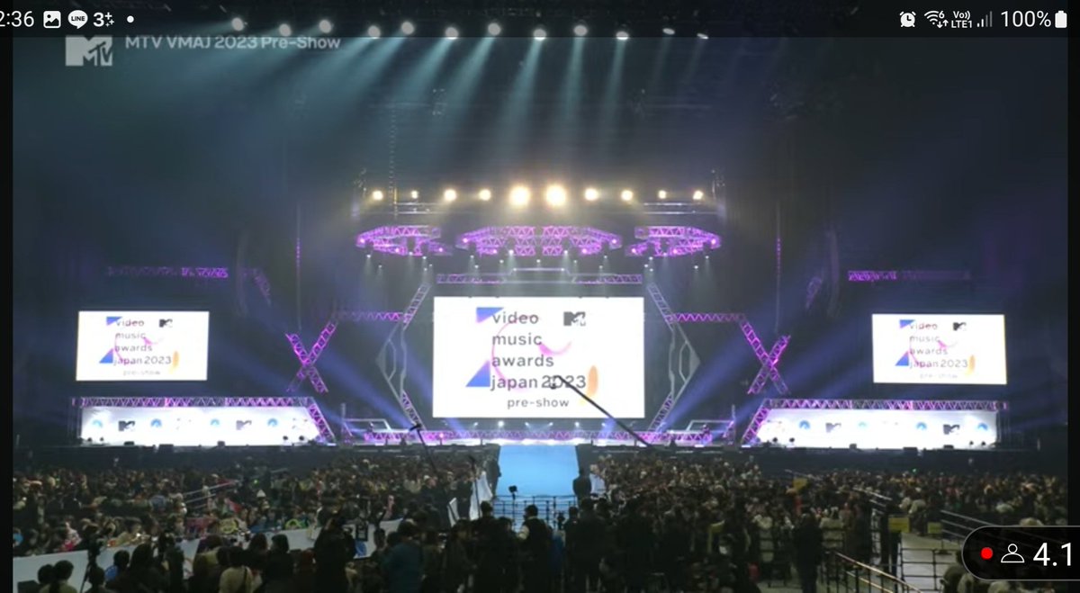 Tung12841341's tweet photo. แม่เข้าไปรอแล้วนะค้าบ คนเยอะมากกก 

VMAJAPAN X GULF
#VMAJ2023xGulf https://t.co/GmcQYIzIJy
