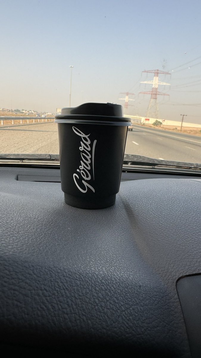 3lyOna_A26's tweet photo. القهوة تسيطر عالمزاج سيطرة تاريخية🖤🏃🏻‍♀️ https://t.co/tTPfideFoK
