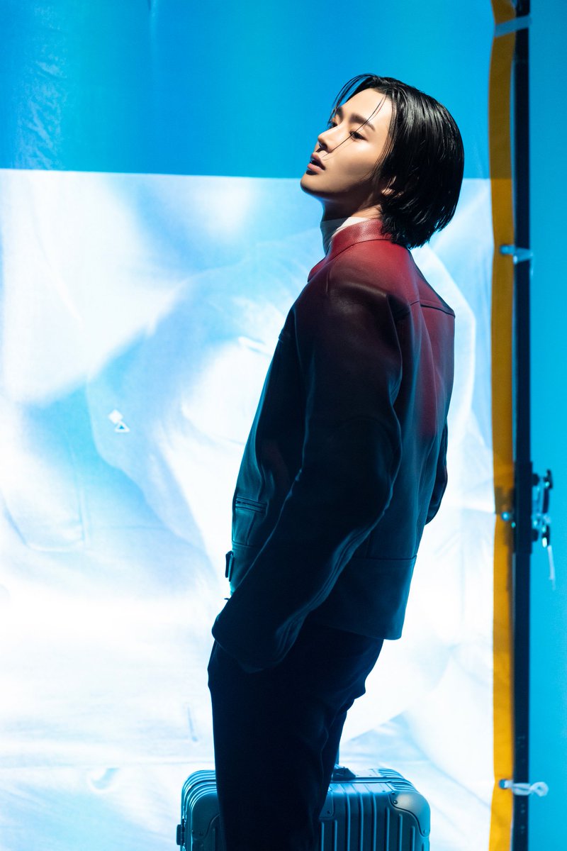 Rambutku udah panjang banget, cukur jangan? <a href="/abrahammhs/">Abe.</a>