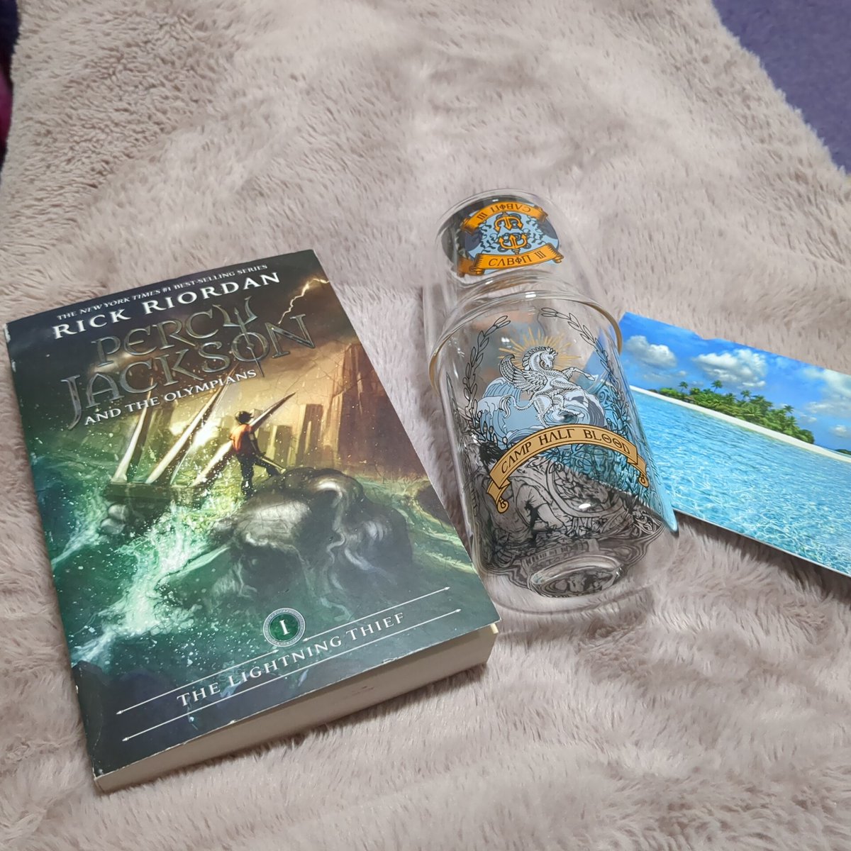 PinkDewy's tweet image. Can't wait for the premiere!
#PercyJackson #unpluggedbookbox