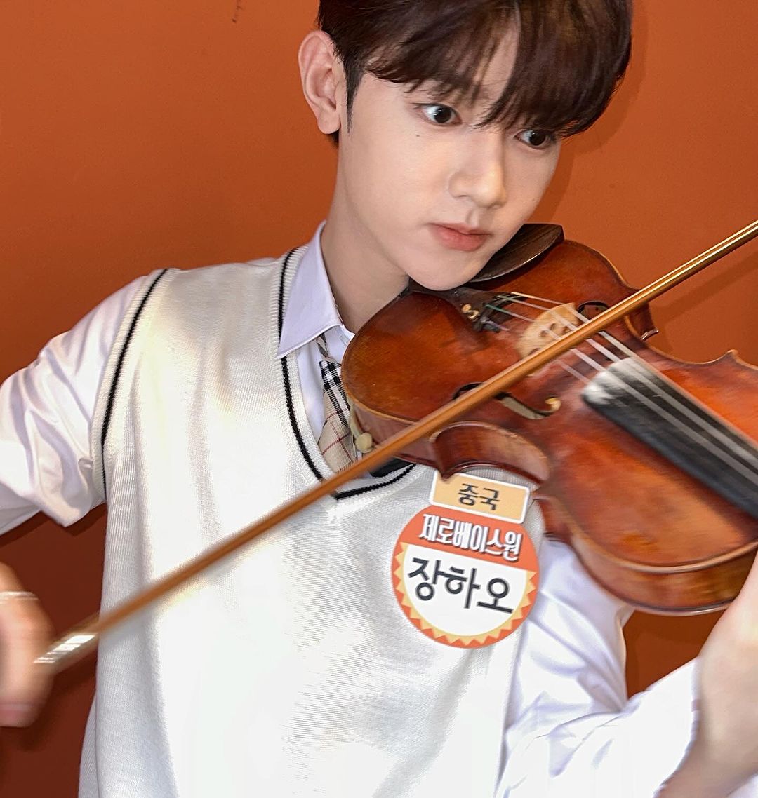 ZB1bbz's tweet photo. _📷 231021 제로베이스원 공식 인스타그램 게시물

🎻

#ZEROBASEONE #ZB1 #제로베이스원
#ZHANGHAO #SEOKMATTHEW #장하오 #석매튜 #아는형님 https://t.co/u96OWytRVn
