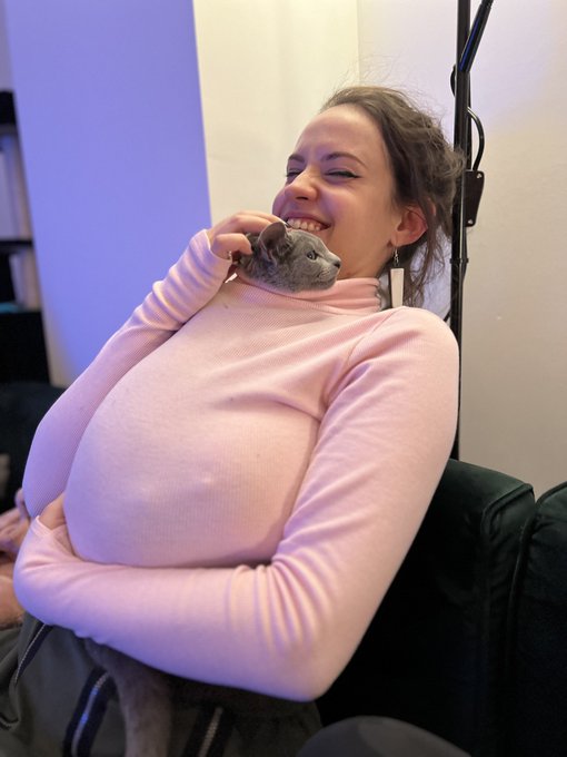 we love puss!!!! https://t.co/BU2vNa9Uzq