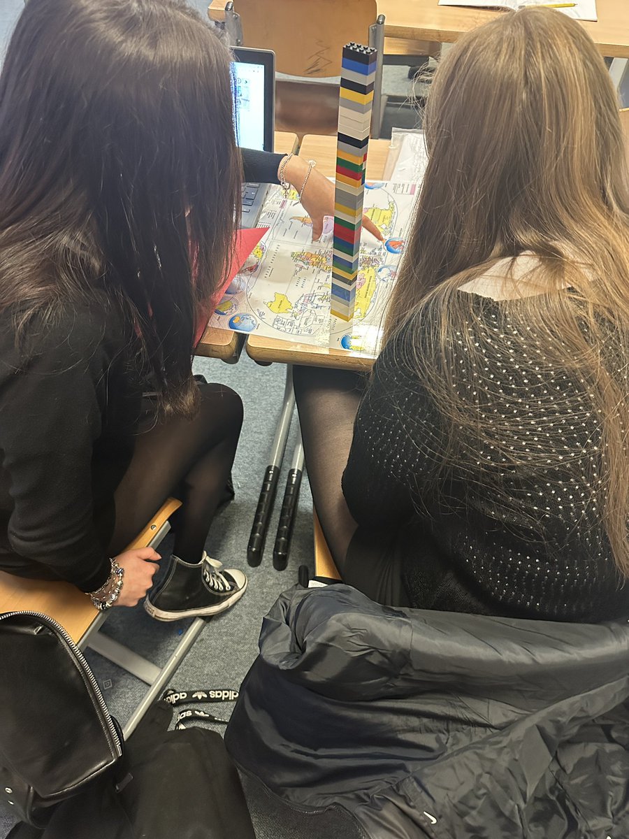 S3 Geographers we’re learning about mega cities with a little help from Lego!  #RRSA #arcticle28