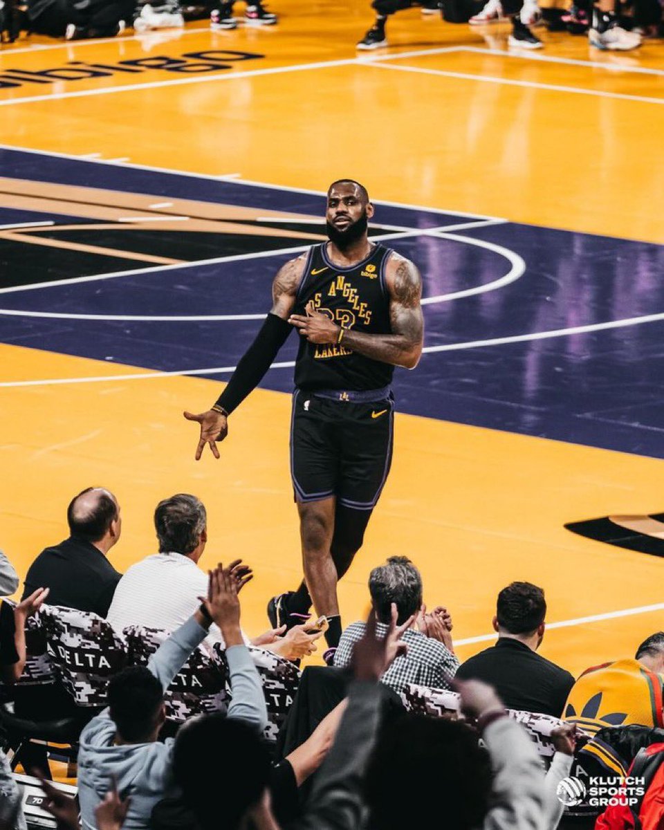 First player in NBA history with 39,000 points 👑