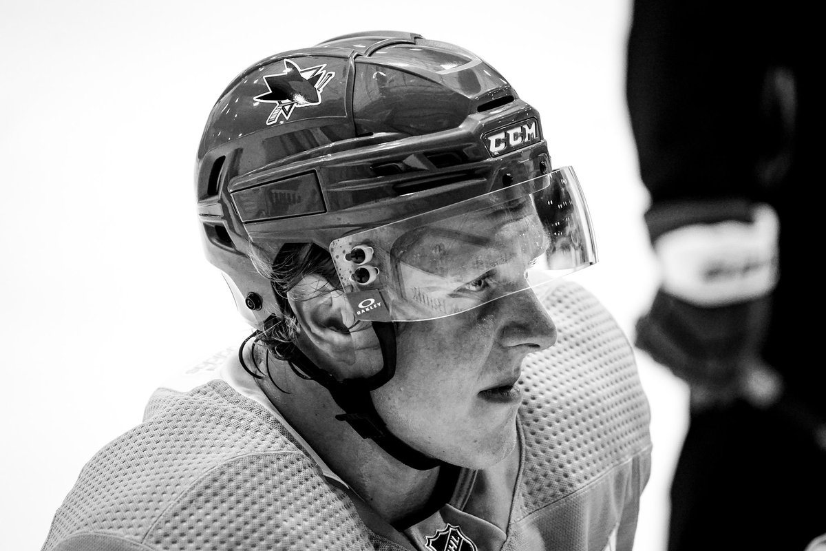 SanJoseSharks's tweet photo. @Ty_Cholo @zettergod20 #DailyZ β«οΈβͺοΈ https://t.co/ECjncoTTGH