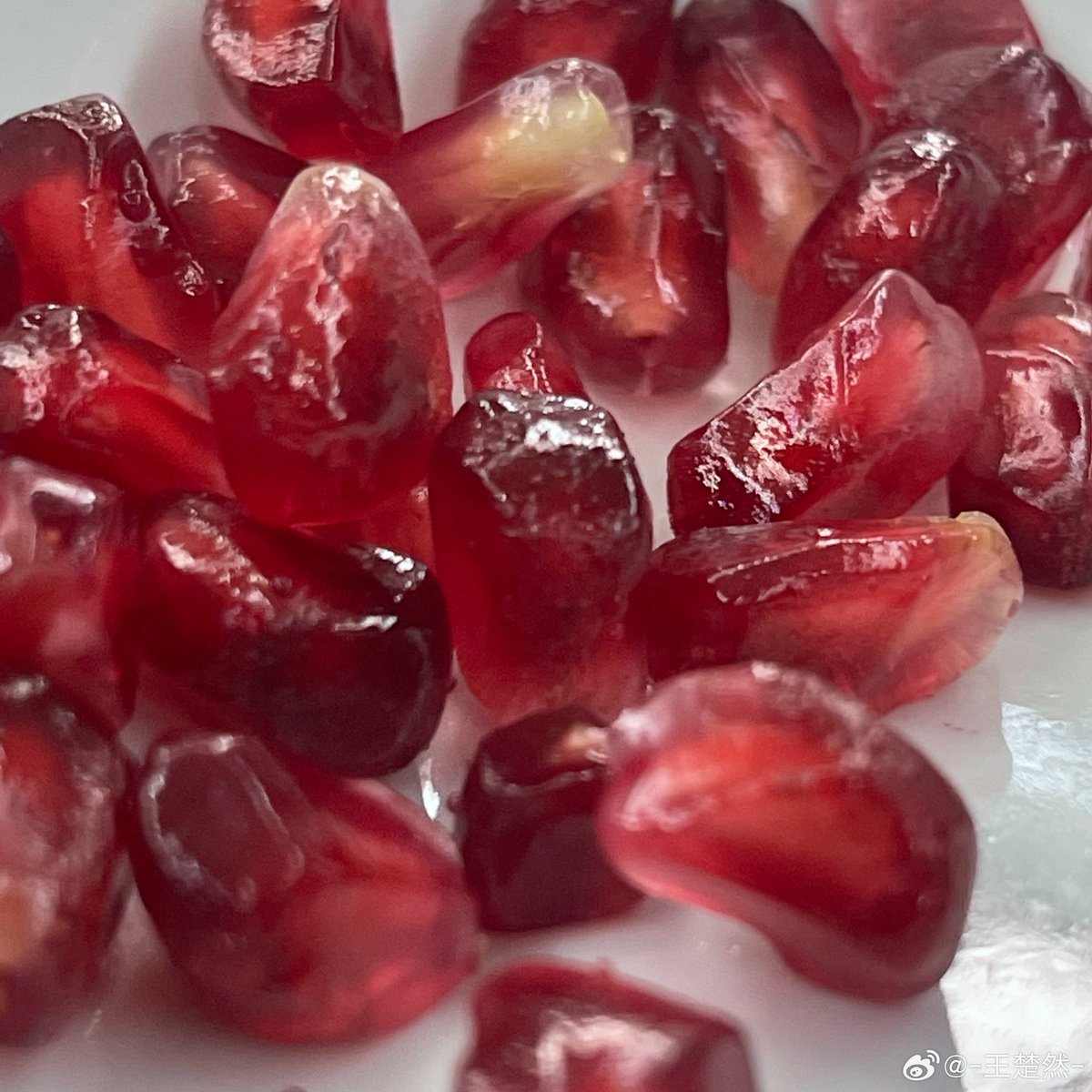 WCR_VNstation's tweet photo. 🎙️21.1.2023 | #SUPERTALK Wang Chu Ran update |
—
I’m here.
What are you guys doing? 🤔
I’m eating a Pomegranate 😁
Today the moonlight at my place also beautiful 🤩
Weather is more cold currently, everyone remember to keep warm 🧥
I have go to film , bye bye. https://t.co/Th1NLQa4eu