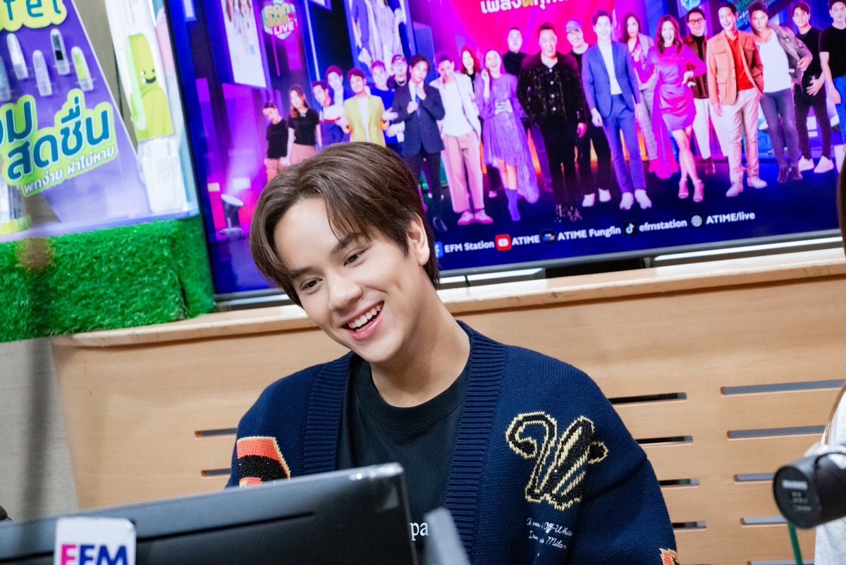 RiserMusic's tweet photo. ขอบคุณรายการแฉข่าวเช้า @EFM_STATION 
ที่เชิญ NANON มาร่วมพูดคุยกับอัลบั้ม THE SECRETS OF THE UNIVERSE  😊🩷🪐

#NNN_PressTour1stAlbum
#TheSecretsOfTheUniverse
#RISERMUSIC https://t.co/68pS1sCy7E
