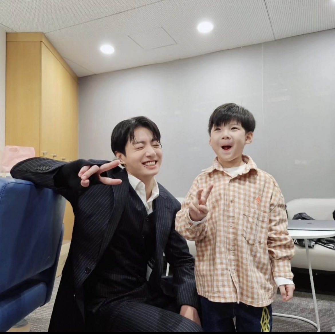 7btsupdates's tweet photo. Manager Hobum instagram

Jungkook♡Hamin

si usil https://t.co/IOWOCfHcB5