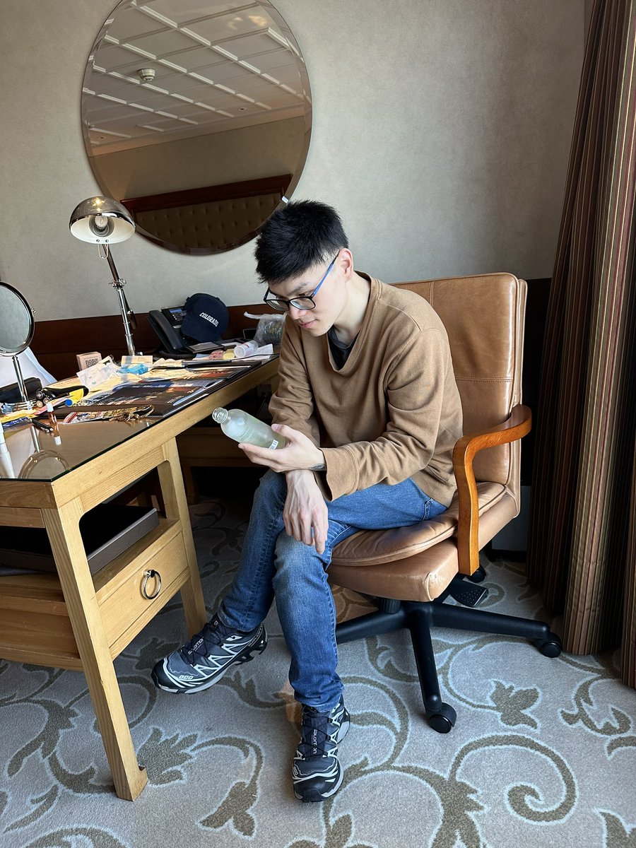 MartinLovesDick's tweet photo. 继续减肥！！！ https://t.co/50XRjmYhou