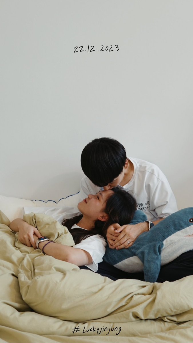 lonelyonion_'s tweet photo. มาอวดคุณสะมีสายซัพพอร์ต ที่ทำให้กล้าออกมาวาดรูปจริงจัง และเป็นมายอินสะปายของ #mycarrothusband 🥺🫶🏻 https://t.co/TtsV1jGWNK