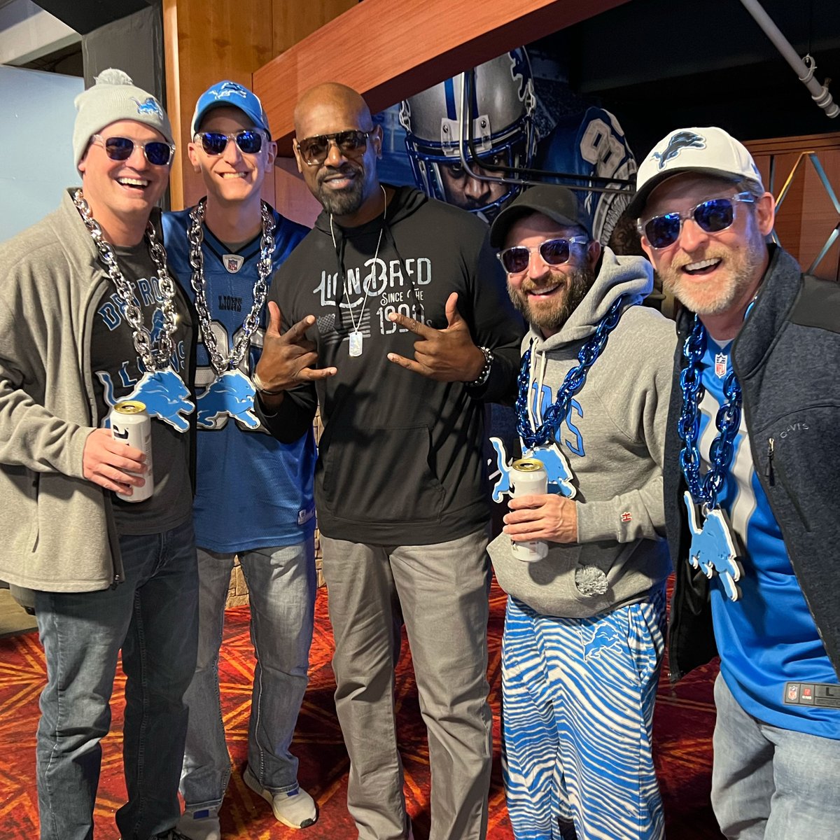 HMAN84's tweet photo. I received comments Sunday from the fans about the hoodie I was wearing. I actually designed it myself as a part of my #CatchmanCollection!
You can get it now for any of the decades from the 1940s to 2020s: https://t.co/O6ovU12qmB
#LionBred https://t.co/Phk4TsKSVR