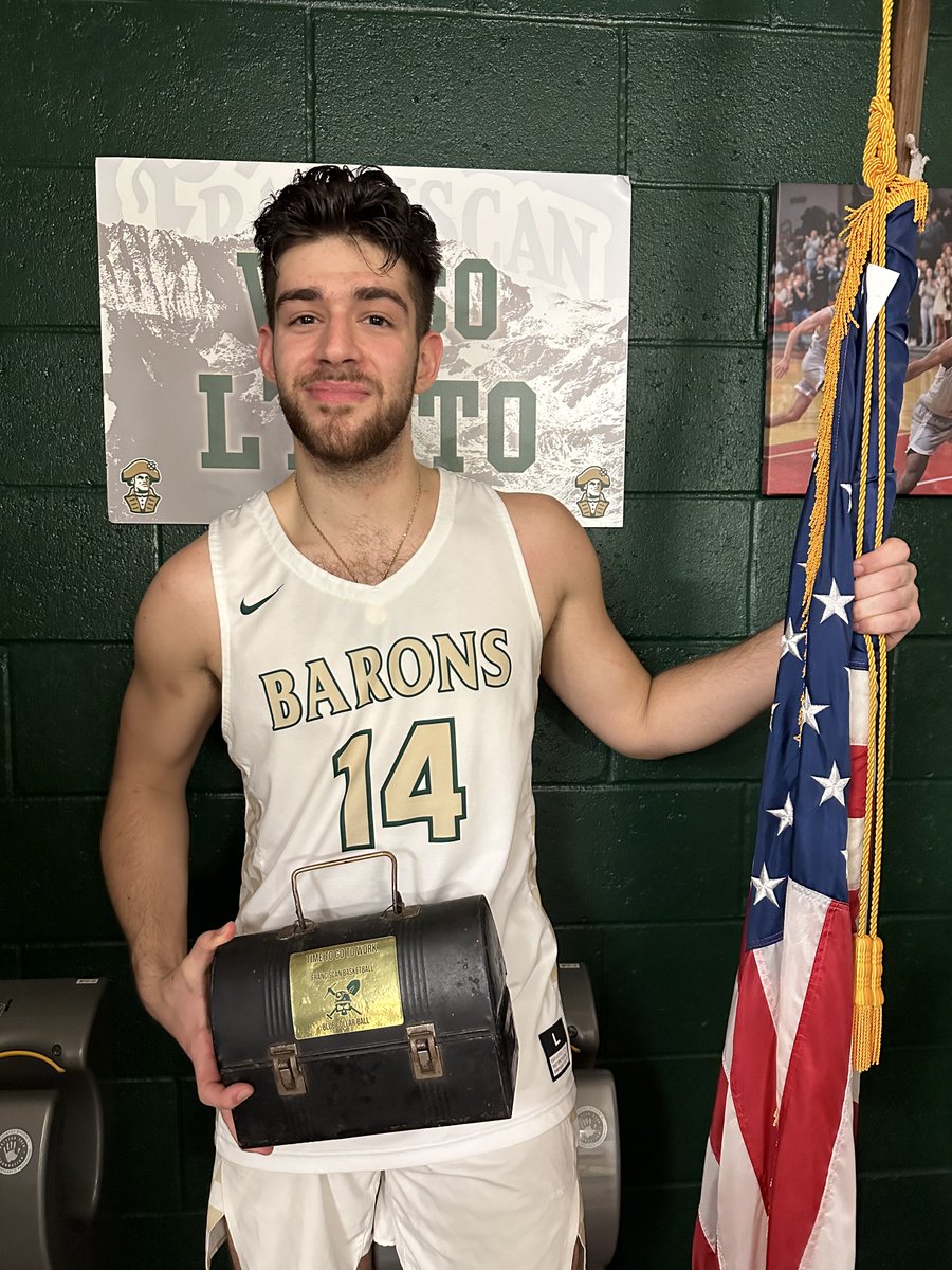 FranciscanHoops's tweet photo. BARONS BEAT GROVE CITY IN STEUBENVILLE 78-77. Nick Allienello with 20 and a game winner 3. The freshman @sawyerbutler2 with 30 pts 8 steals in the W.  Allienello your IBEW Blue Collar Ball player of the game https://t.co/PxpTuGtzCW